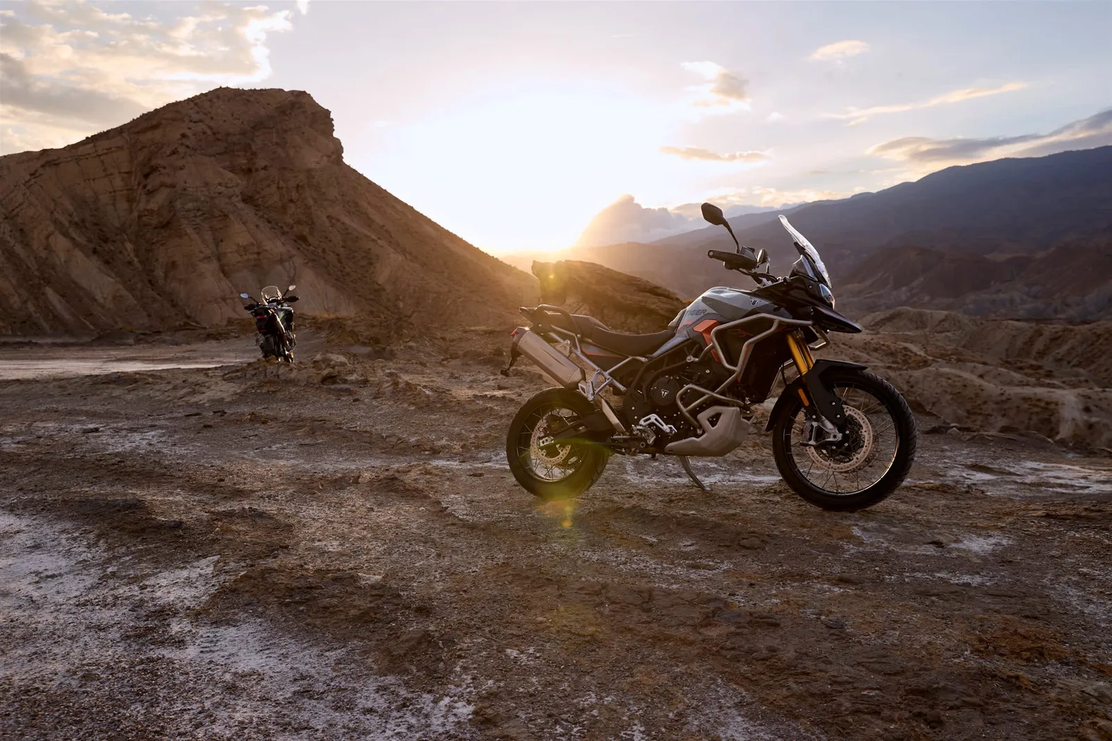 Triumph Tiger 900 Desert Edition NEU MJ 2026!