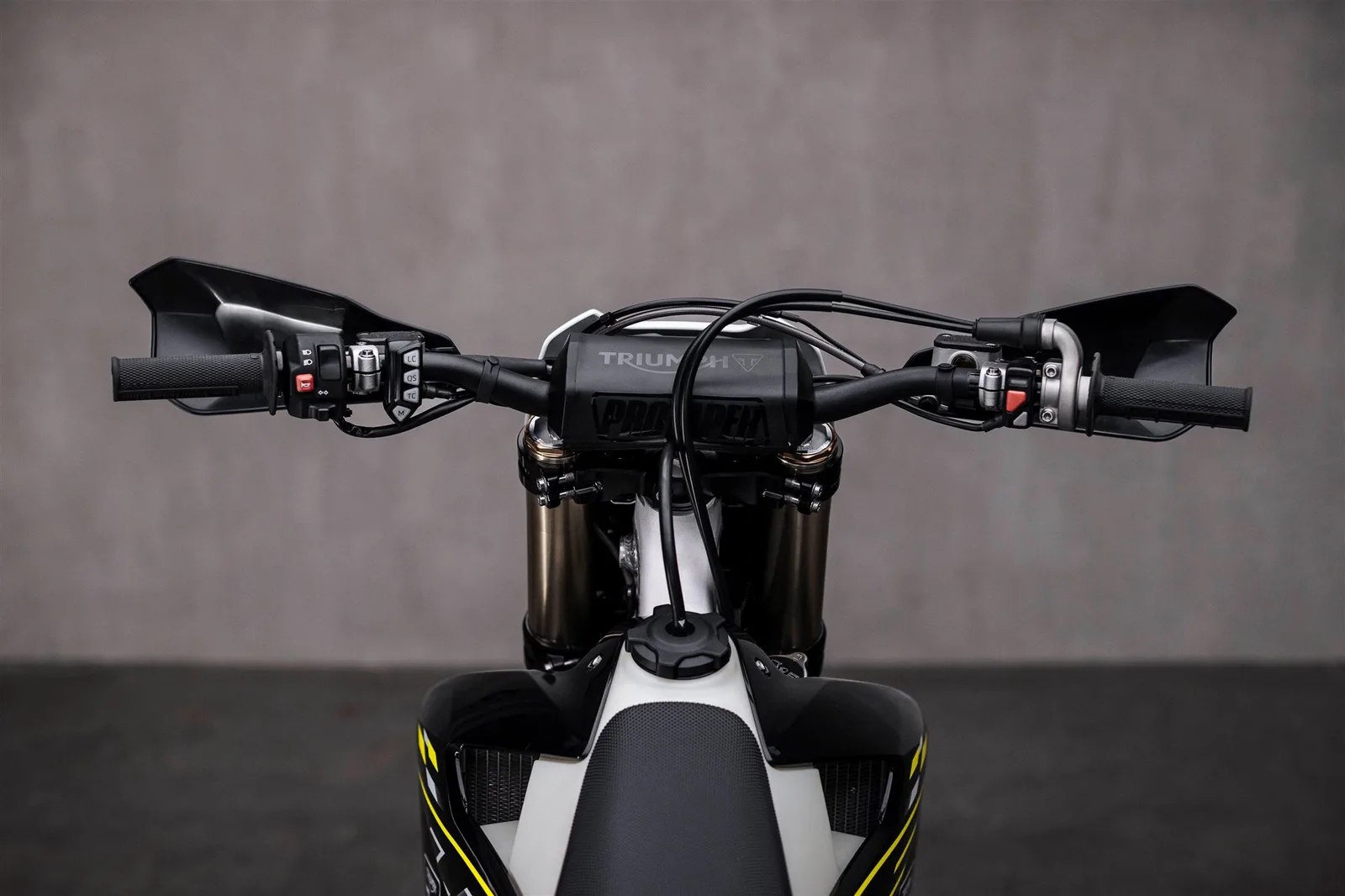 Triumph TF 450-E