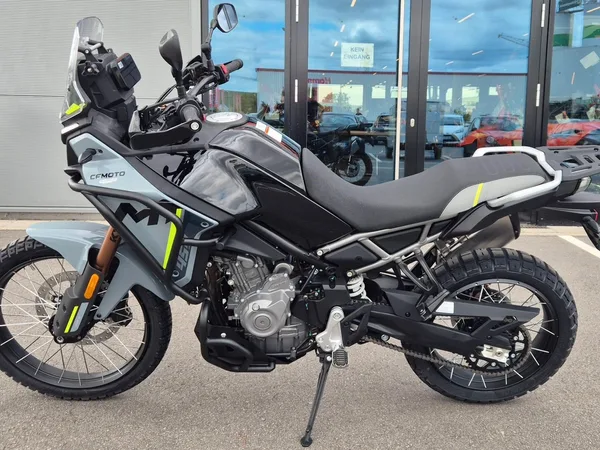 CFMOTO 450MT
