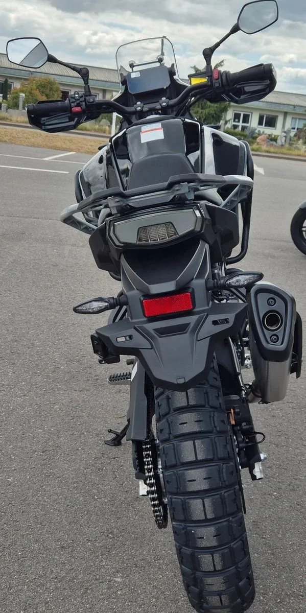CFMOTO 450MT