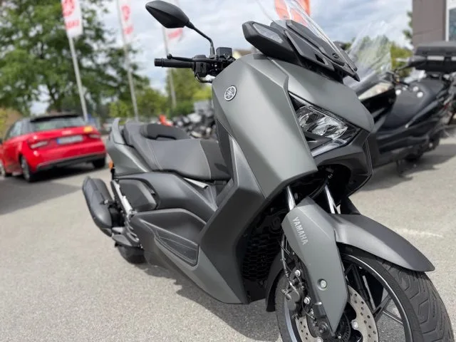 Yamaha XMAX 125