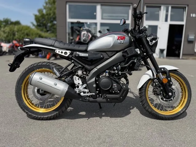 Yamaha XSR125 Legacy