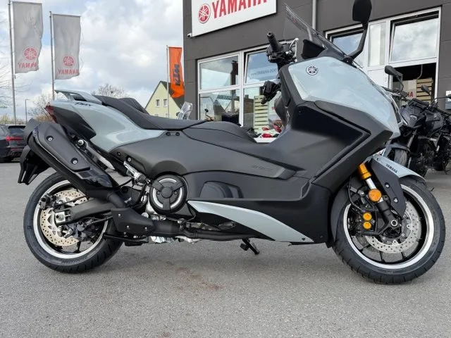 Yamaha TMAX 560 Tech Max 2026