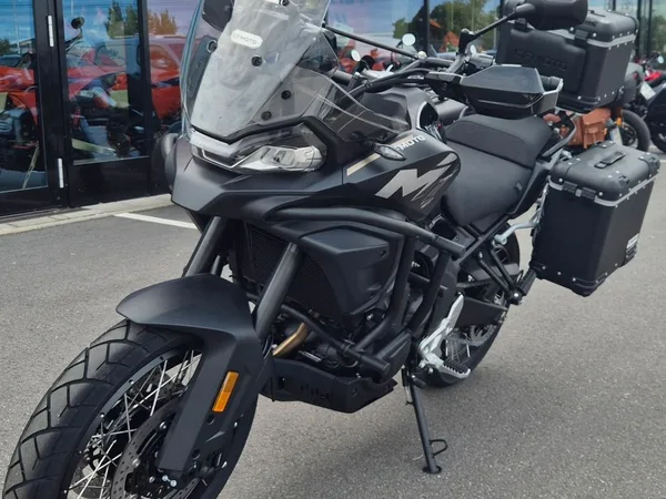 CFMOTO 700MT