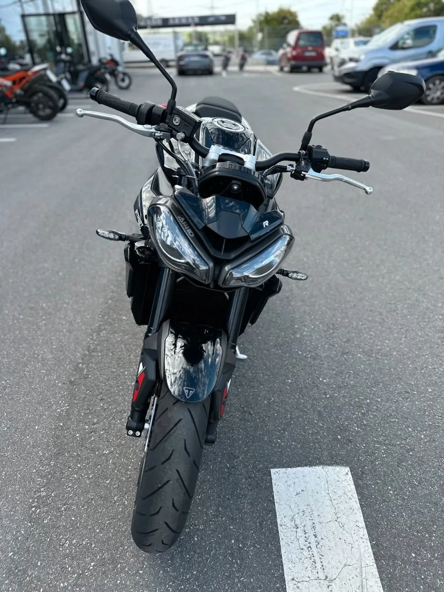 Triumph Street Triple 765 R