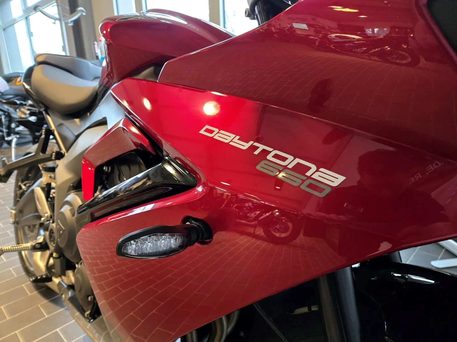 Triumph Daytona 660 Angebot: "inklusive Quickshifter"