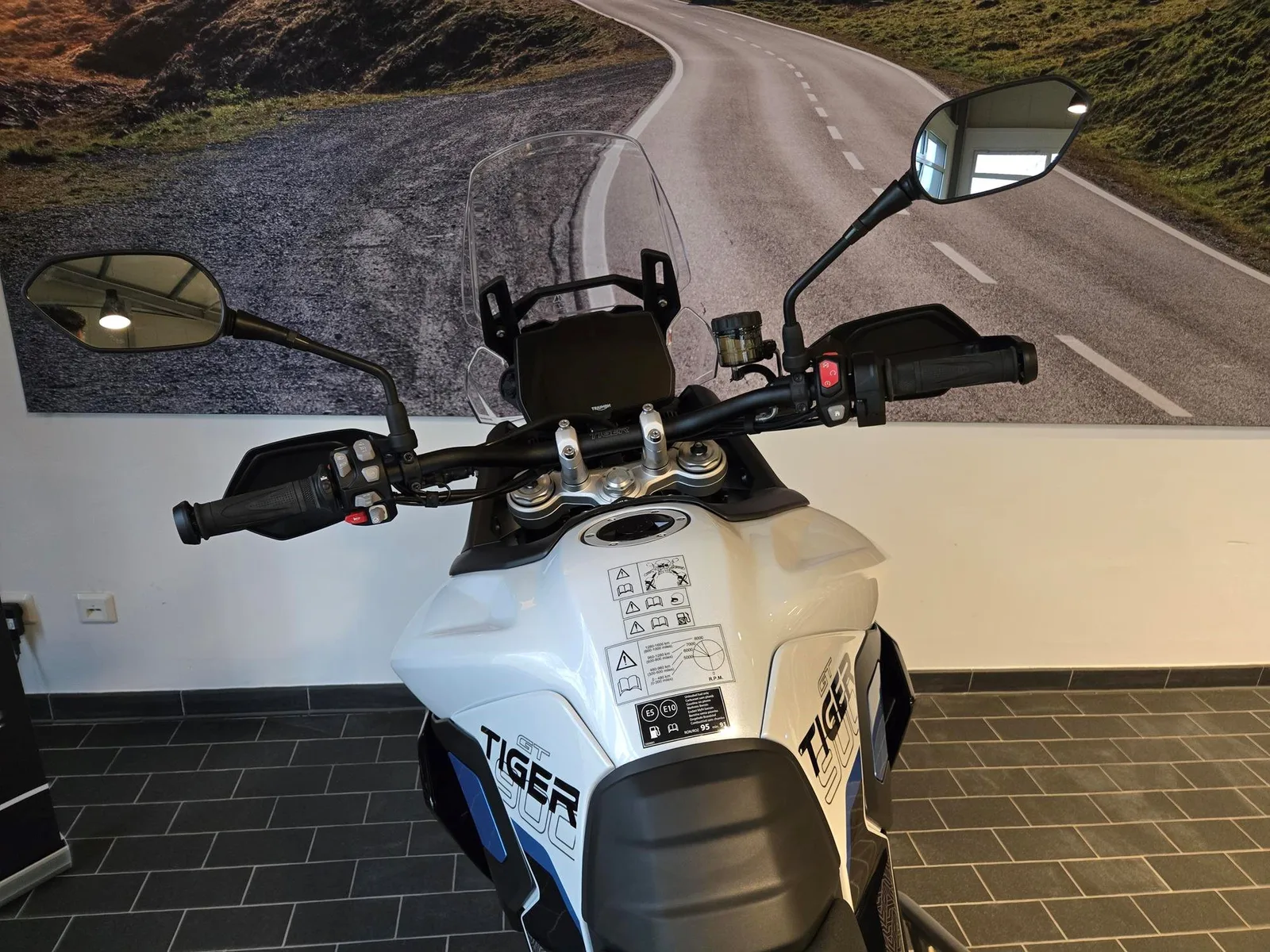 Triumph Tiger 900 Alpine Edition 1000€ Kundenvorteil sichern bis zum 30.06.2026