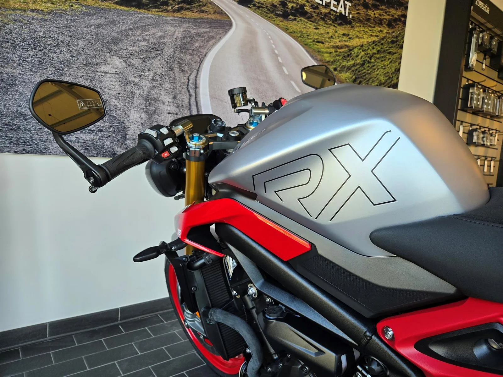Triumph Street Triple 765 RX