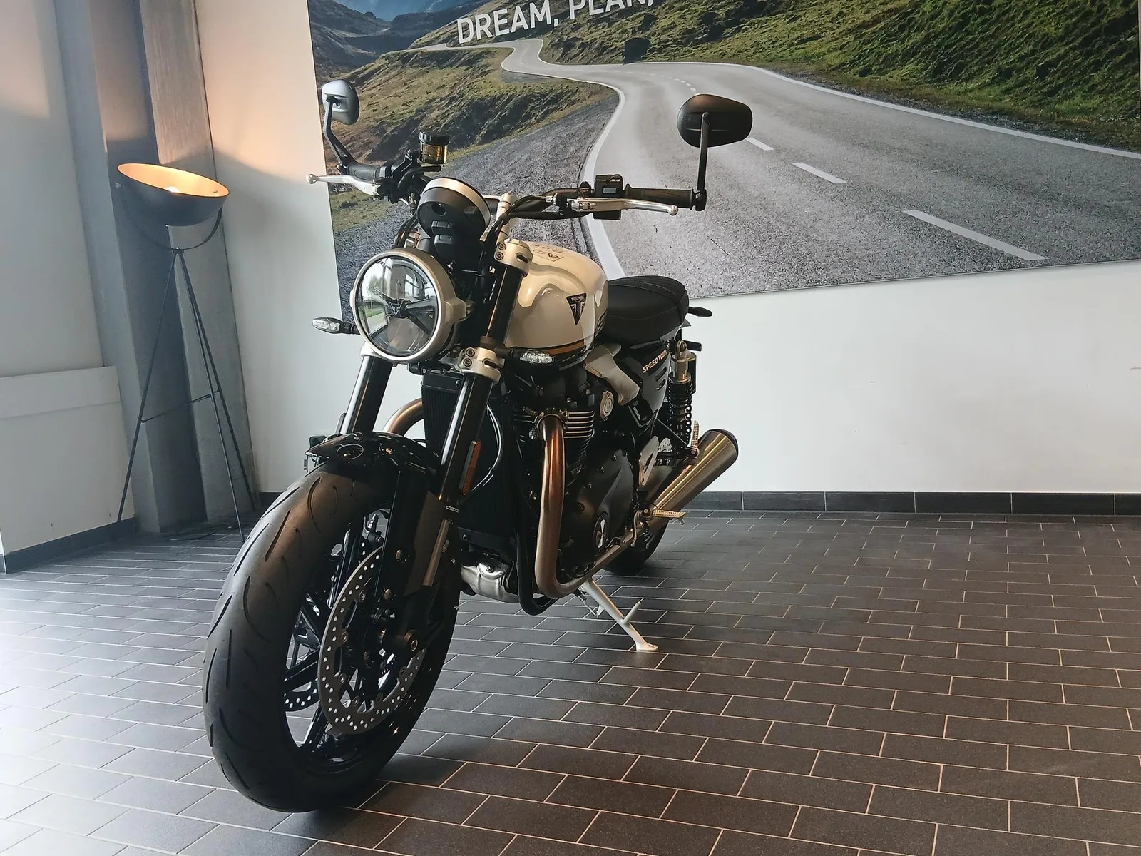 Triumph Speed Twin 1200 Lagerfahrzeug