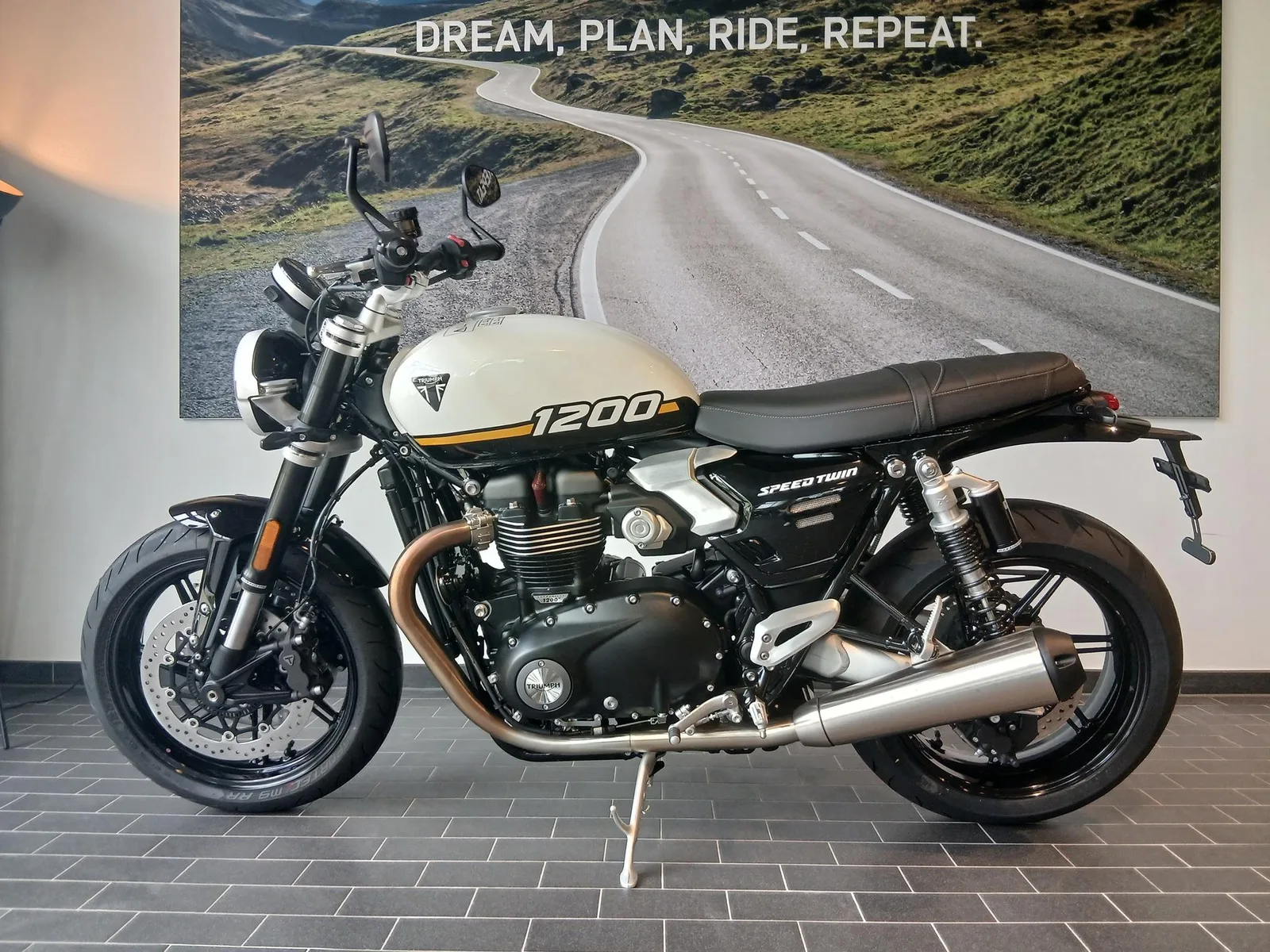 Triumph Speed Twin 1200 Lagerfahrzeug