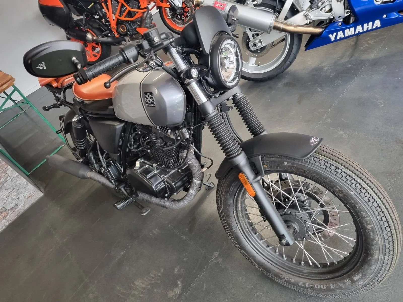 Brixton Rayburn 125