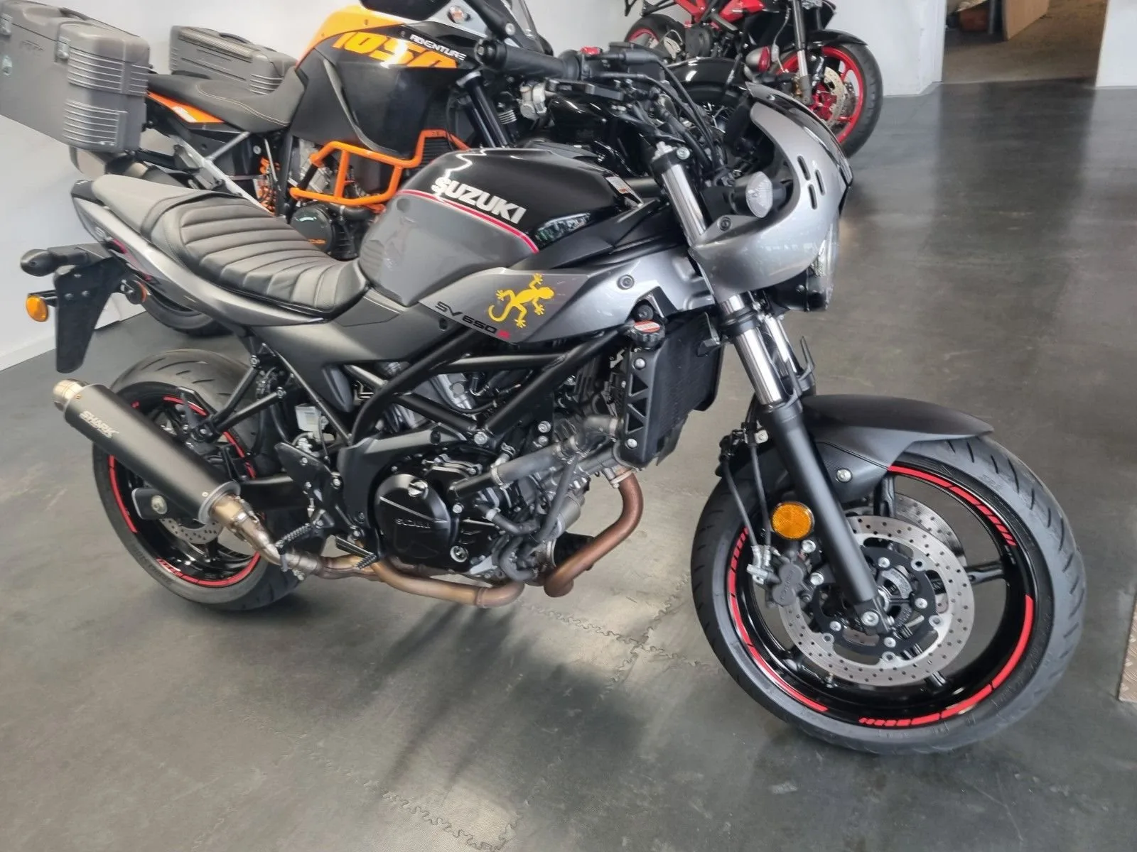 Suzuki SV650