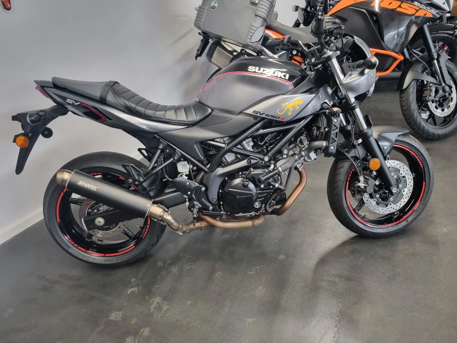 Suzuki SV650