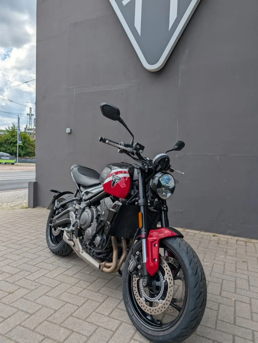 Triumph Trident 660
