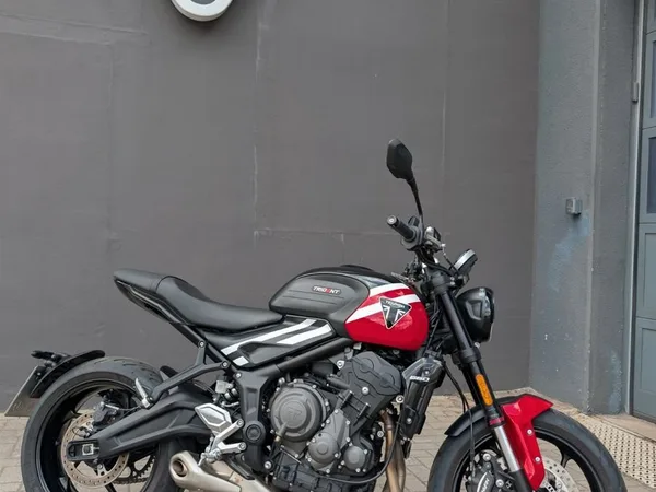 Triumph Trident 660