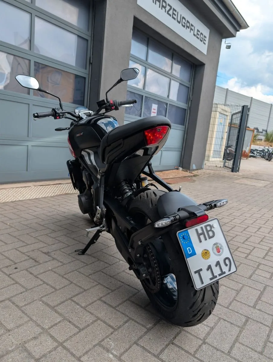 Triumph Trident 660
