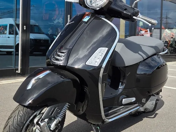 Vespa GTS 125
