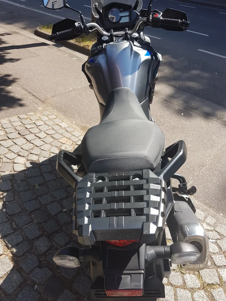 Suzuki V-Strom 650 XT grau MY 21