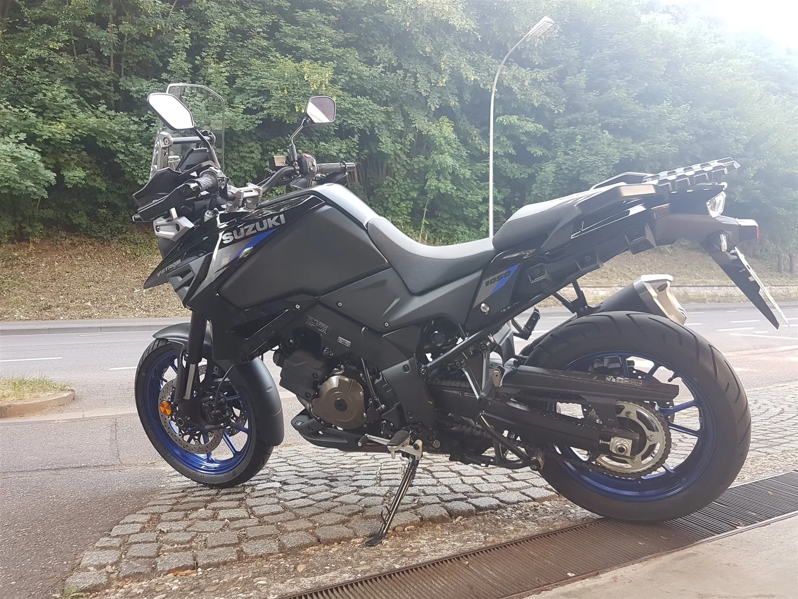 Suzuki V-Strom 1050 Schwarz, MY24 Demo