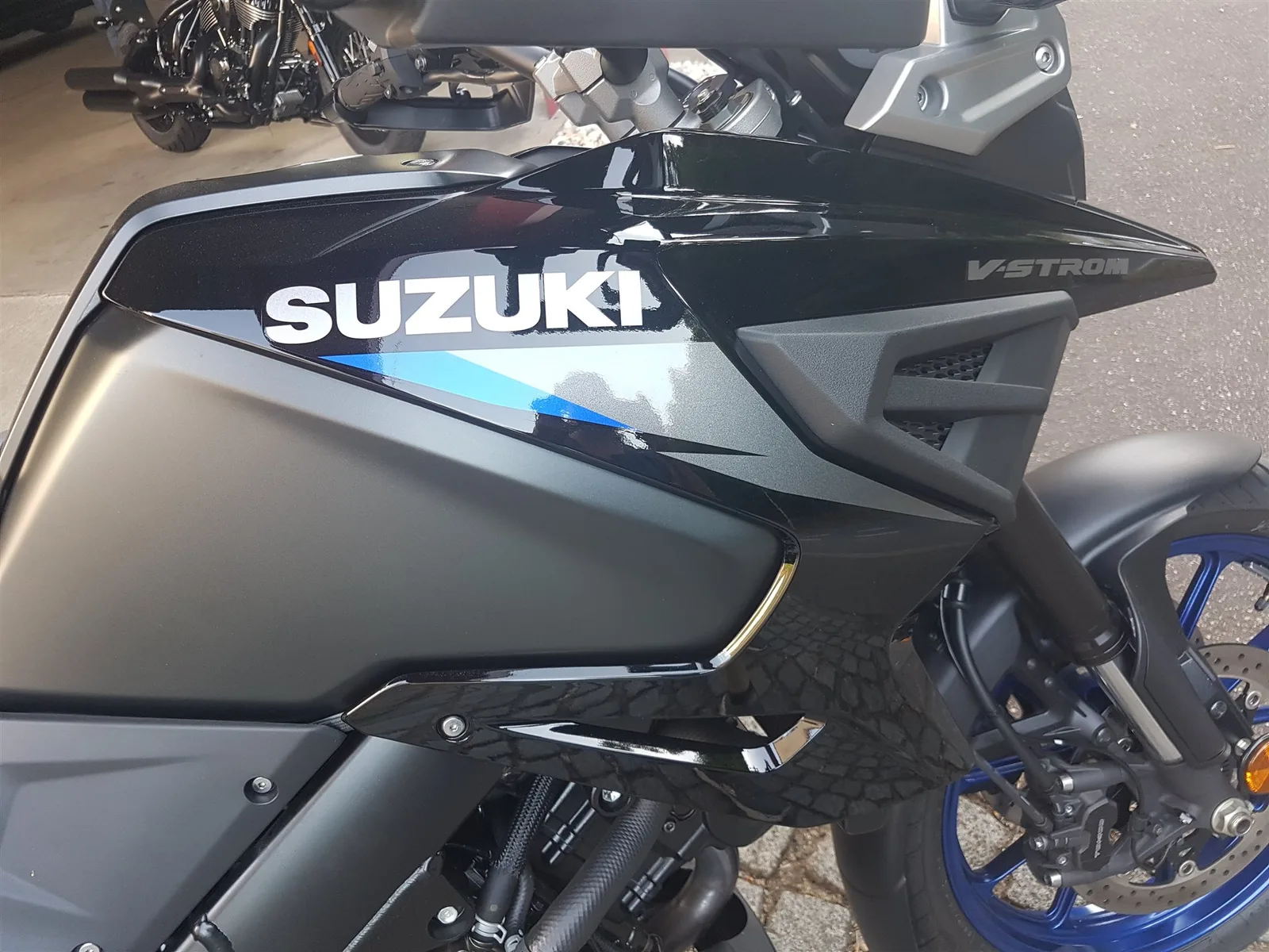 Suzuki V-Strom 1050 Schwarz, MY24 Demo