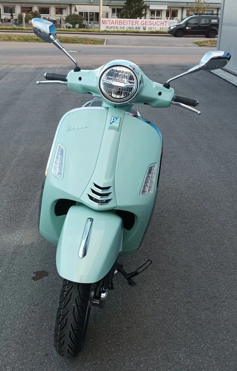 Vespa GTS 125