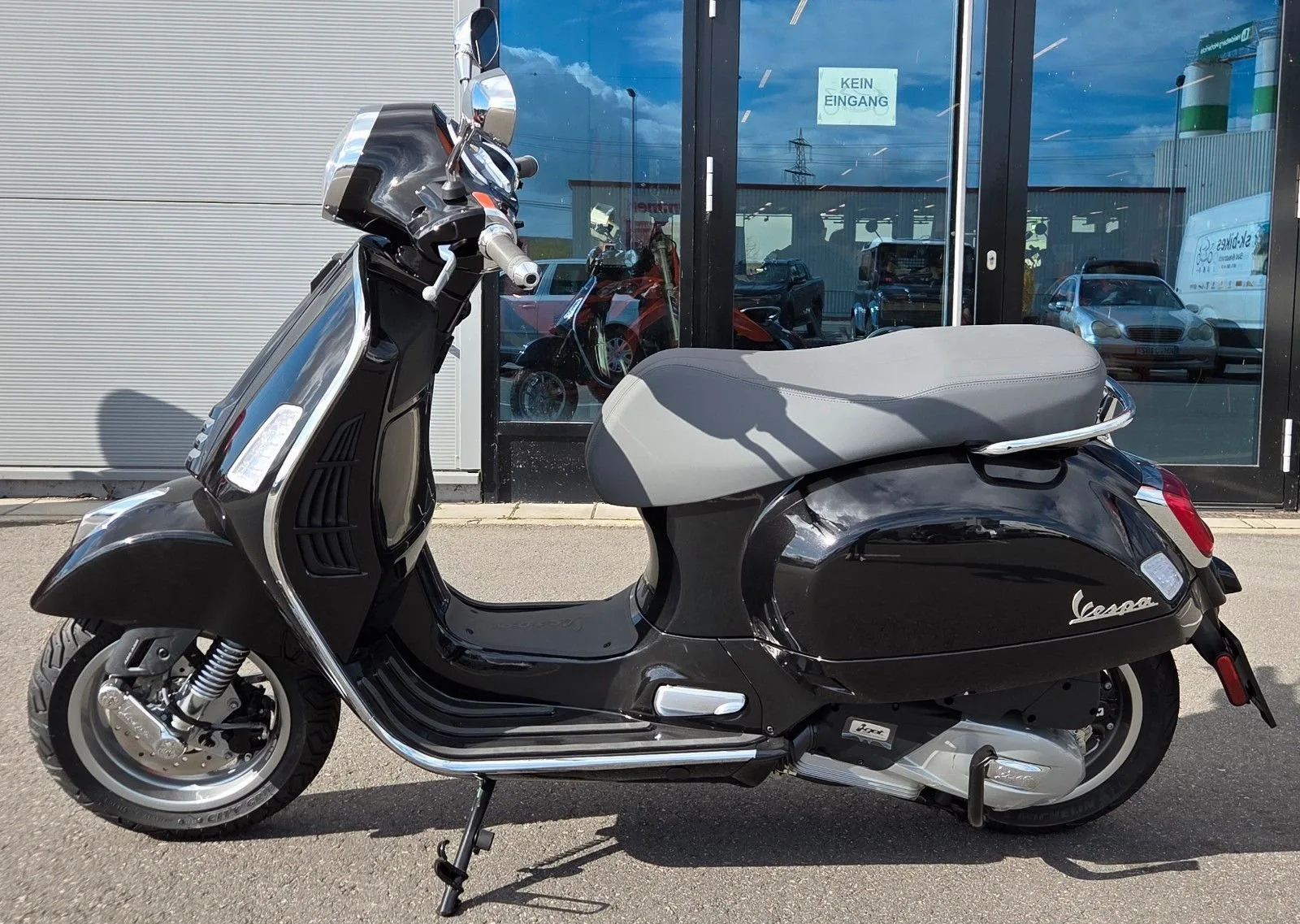 Vespa GTS 125