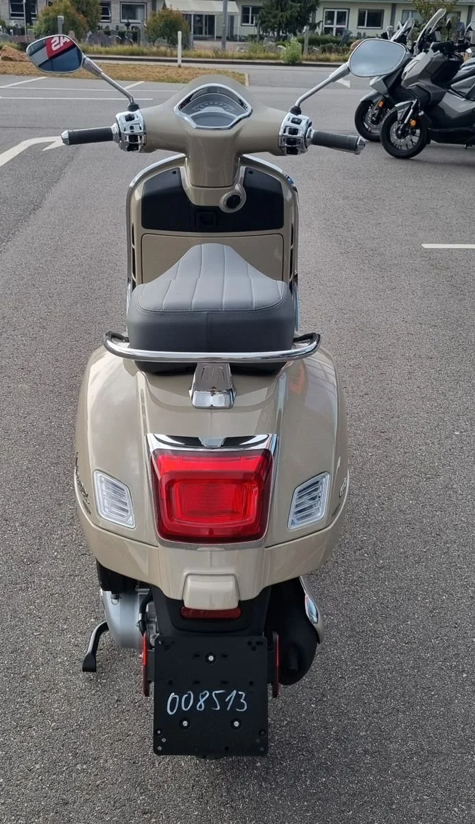 Vespa GTS 125