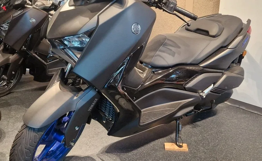 Yamaha XMAX 300