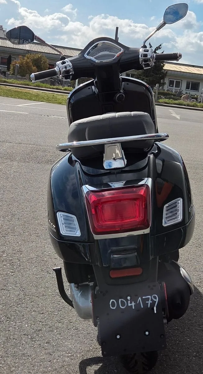 Vespa GTS 125