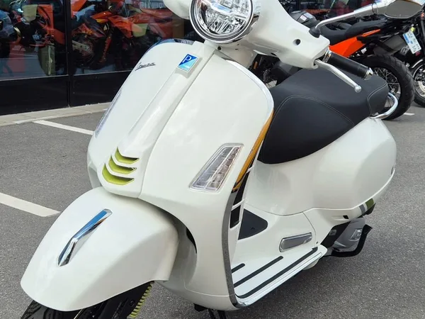 Vespa GTS 125 Super Tech