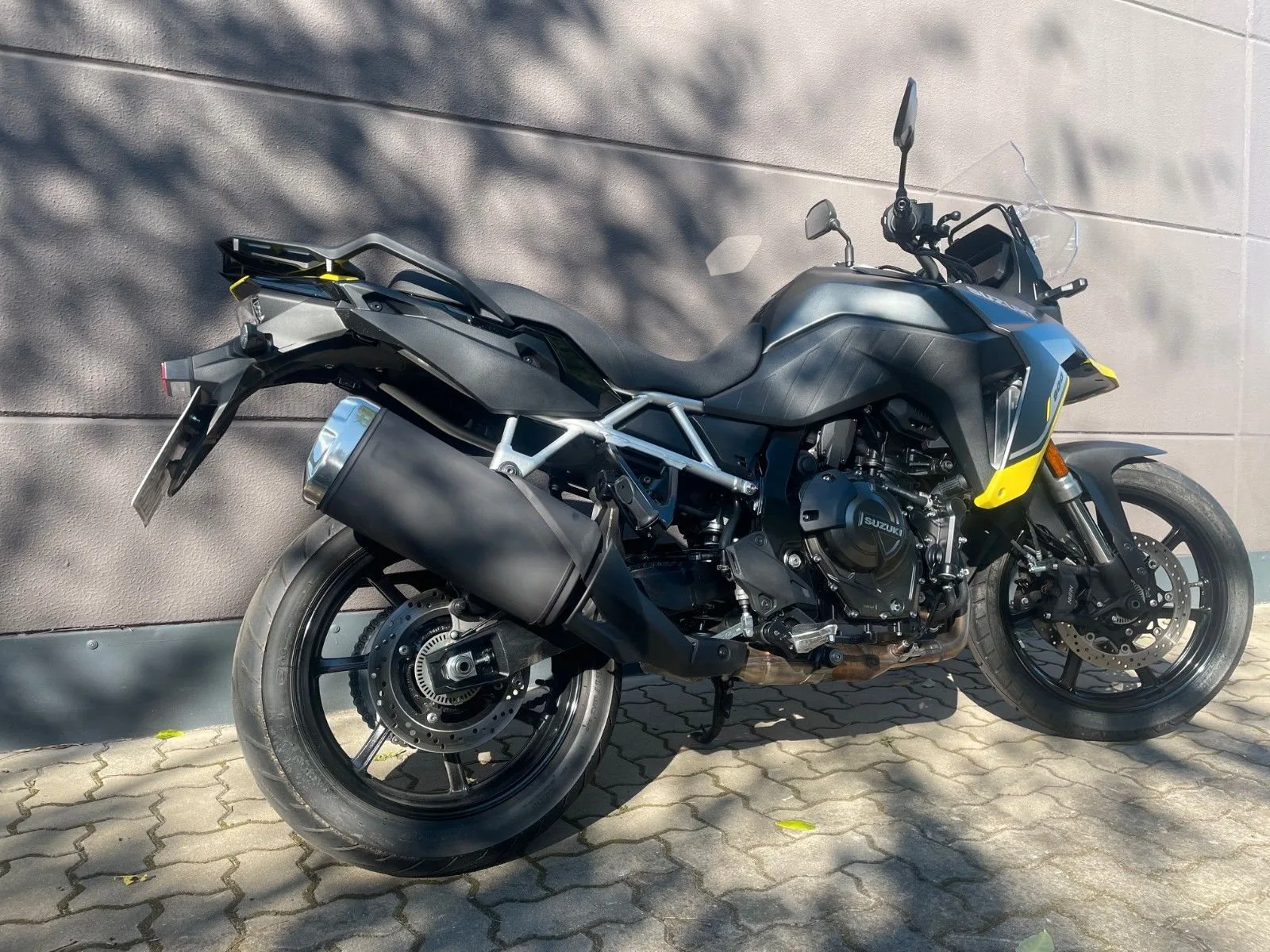 Suzuki V-Strom 800