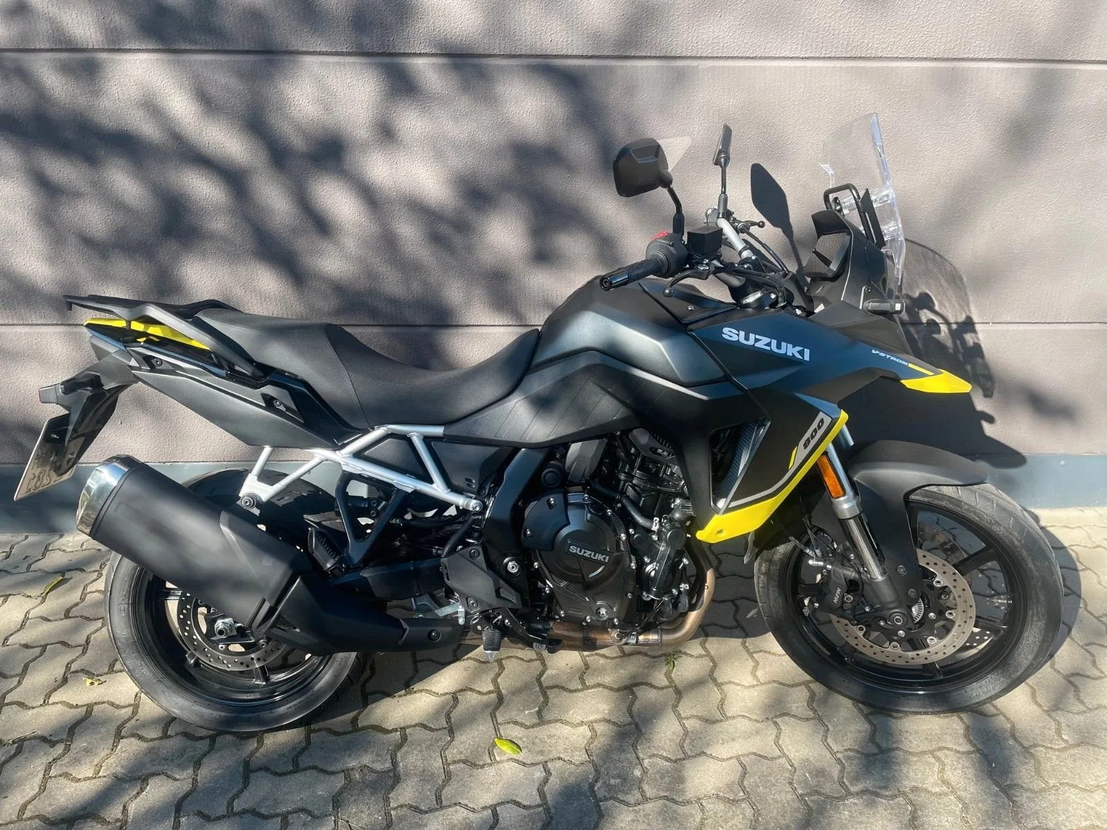 Suzuki V-Strom 800