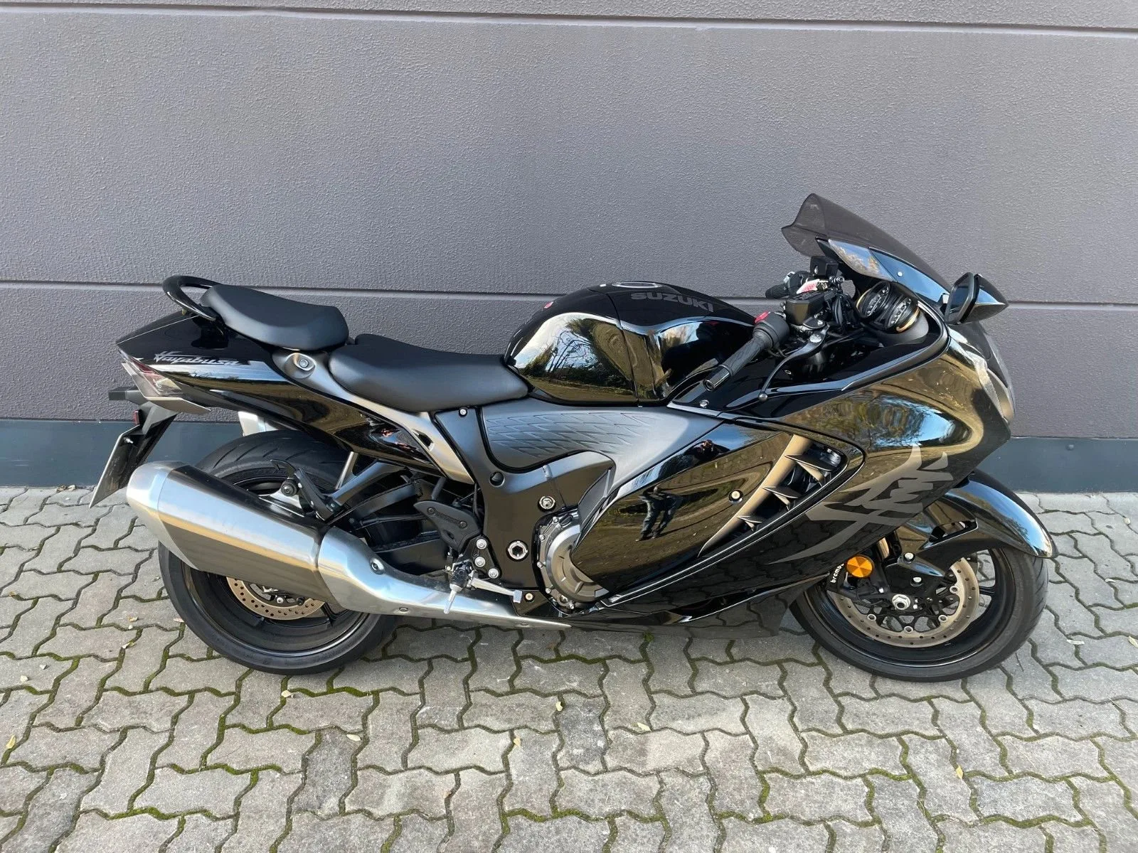 Suzuki GSX-1300RR Hayabusa