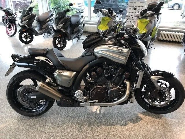 Yamaha V-MAX
