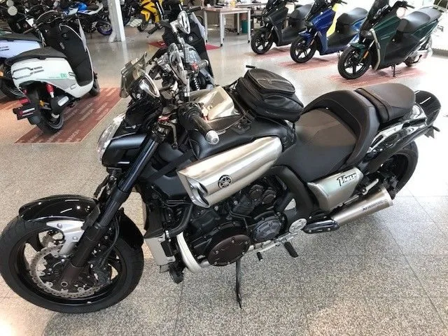 Yamaha V-MAX