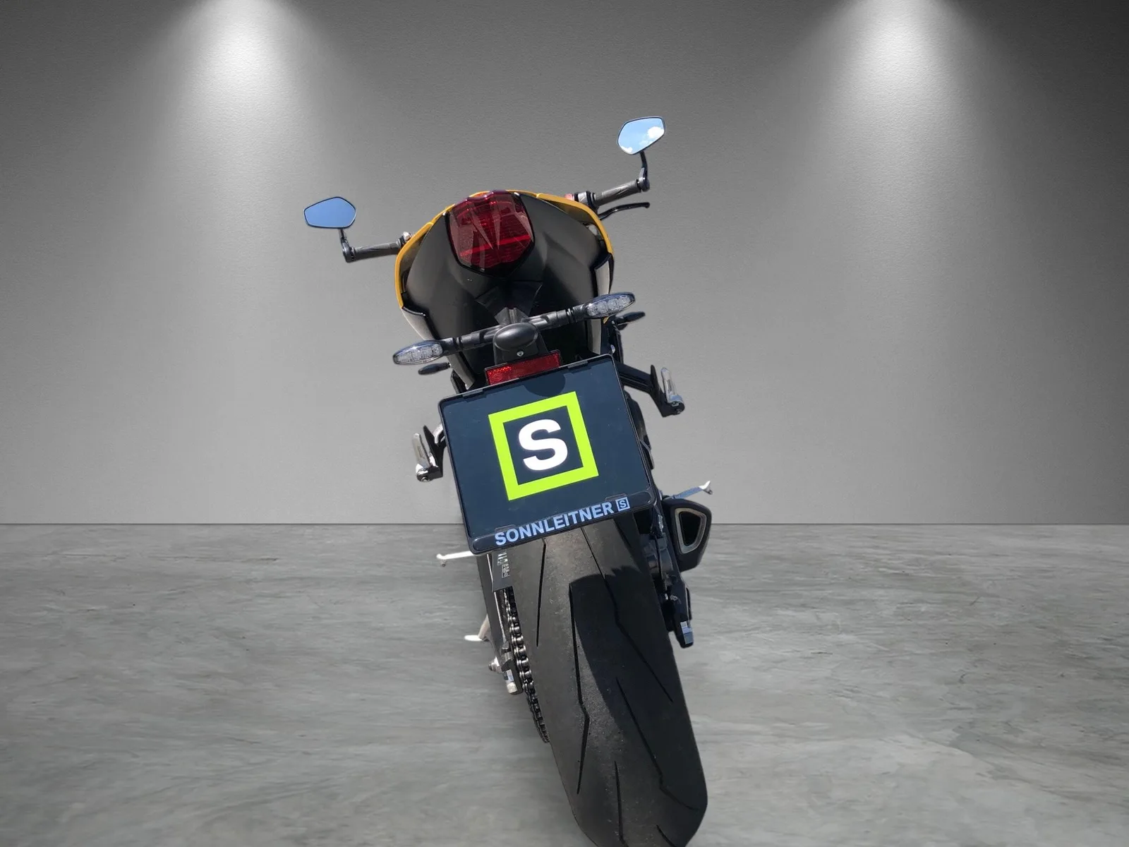 Triumph H