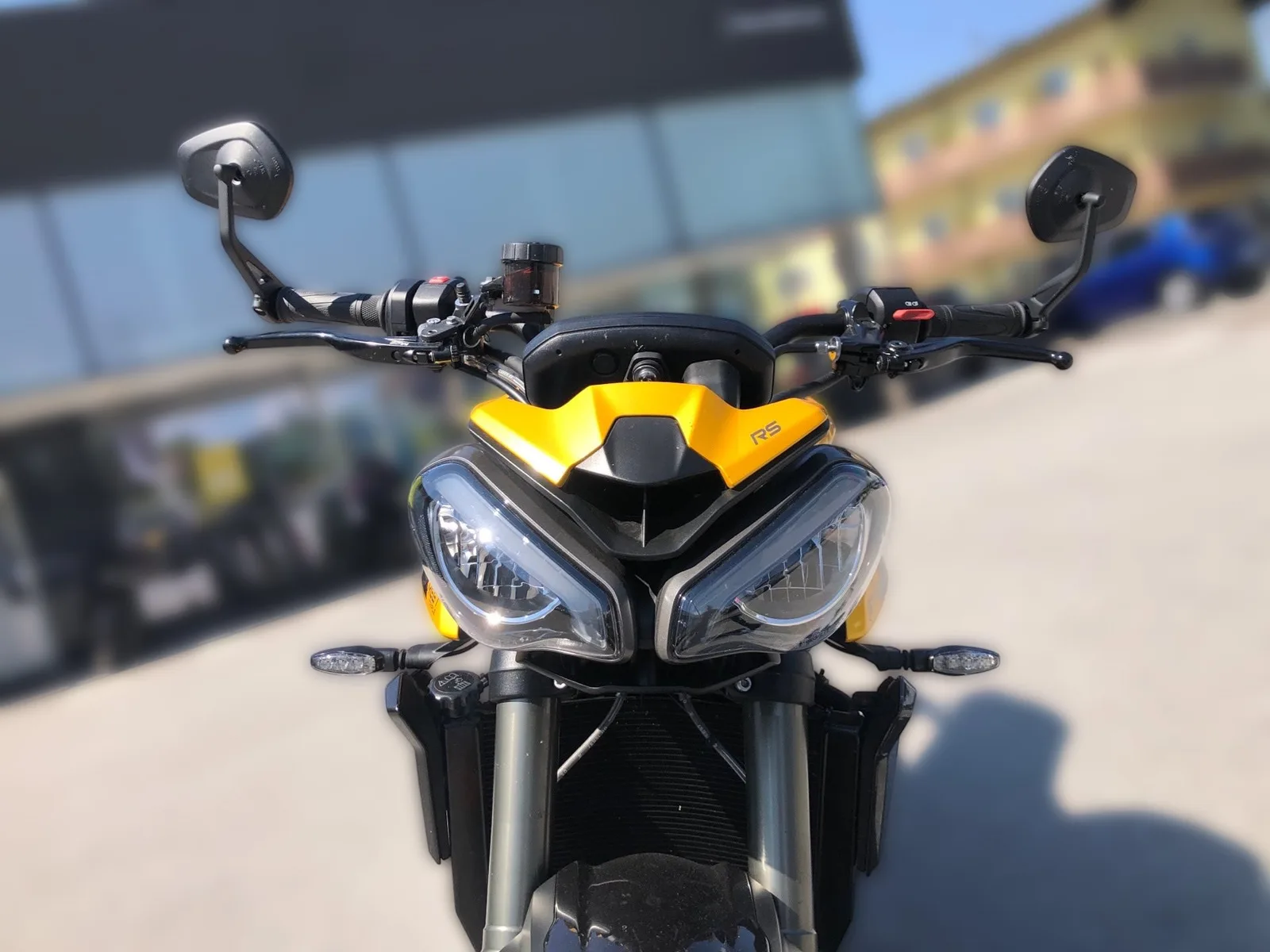 Triumph H