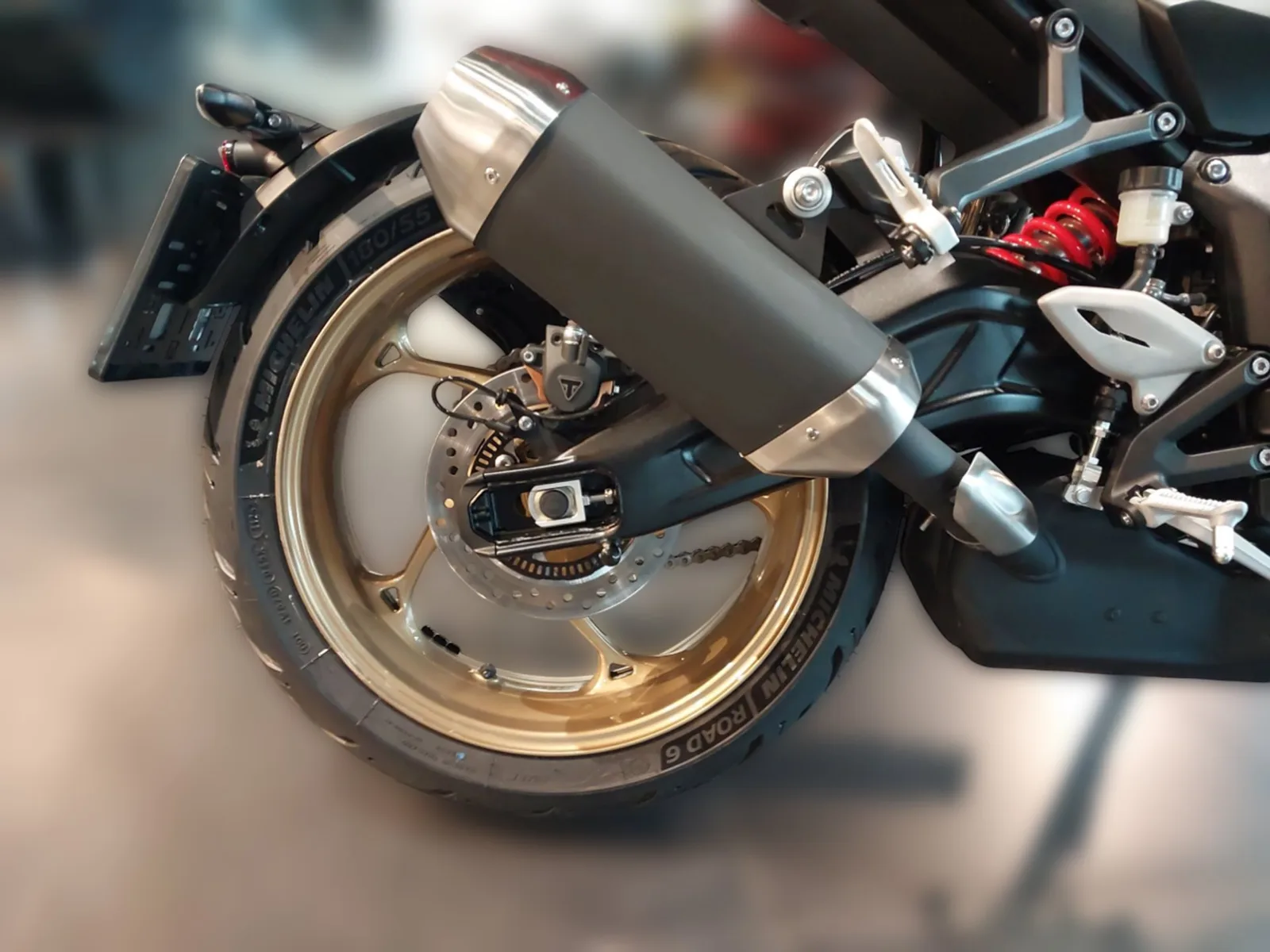 Triumph Trident 800