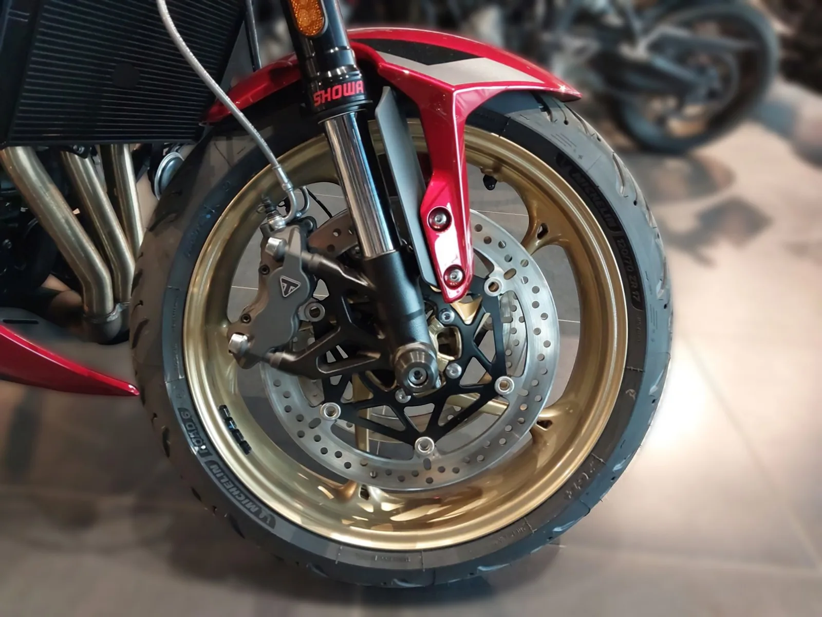 Triumph Trident 800