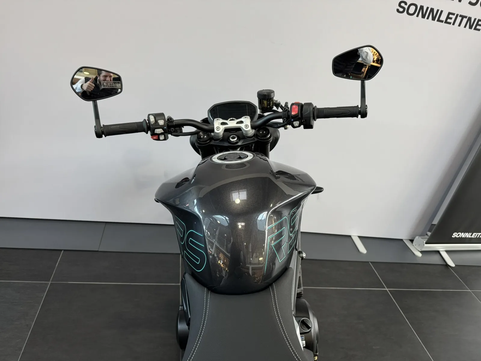 Triumph H
