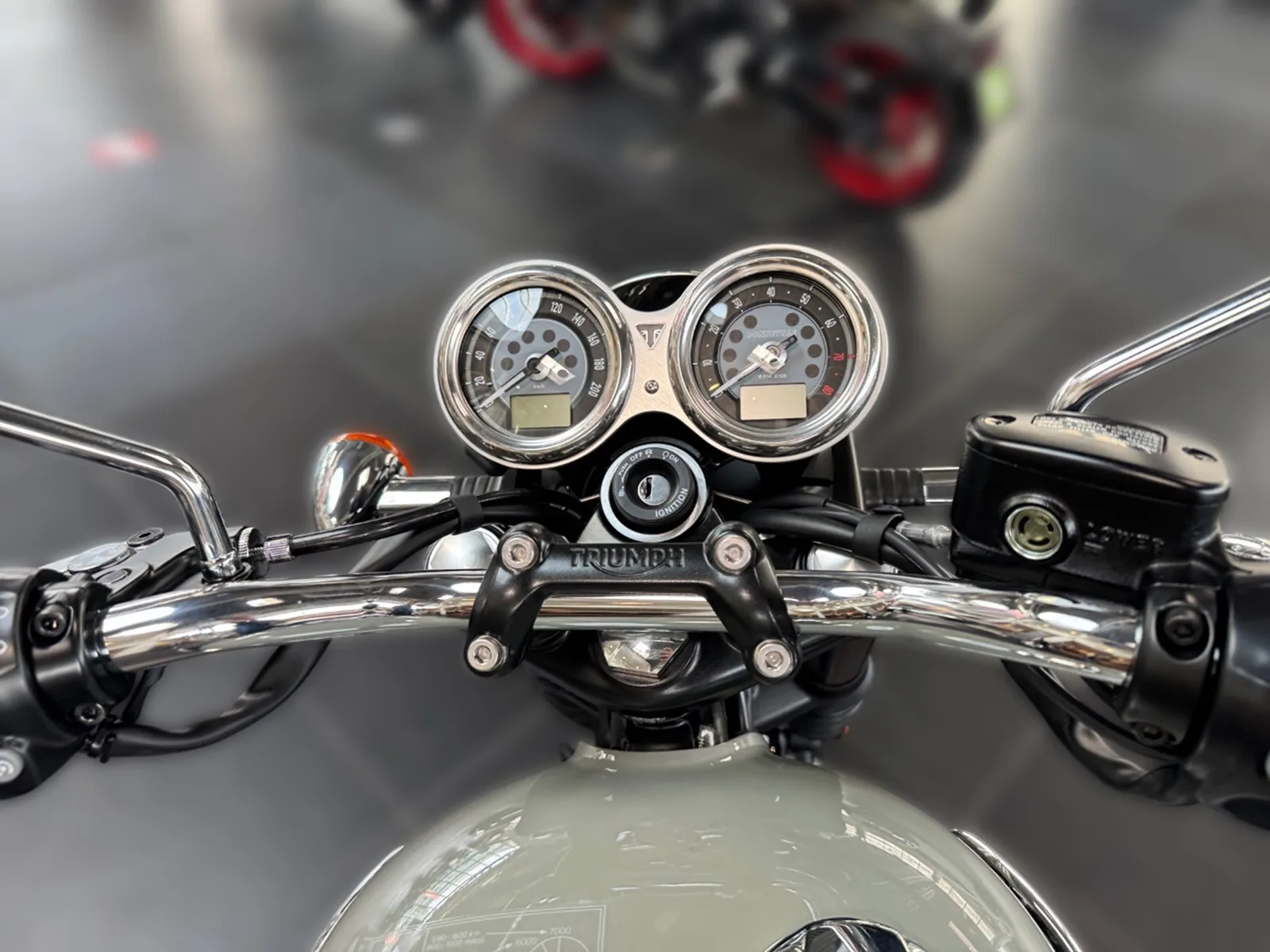 Triumph Bonneville T120 DU5 MY26