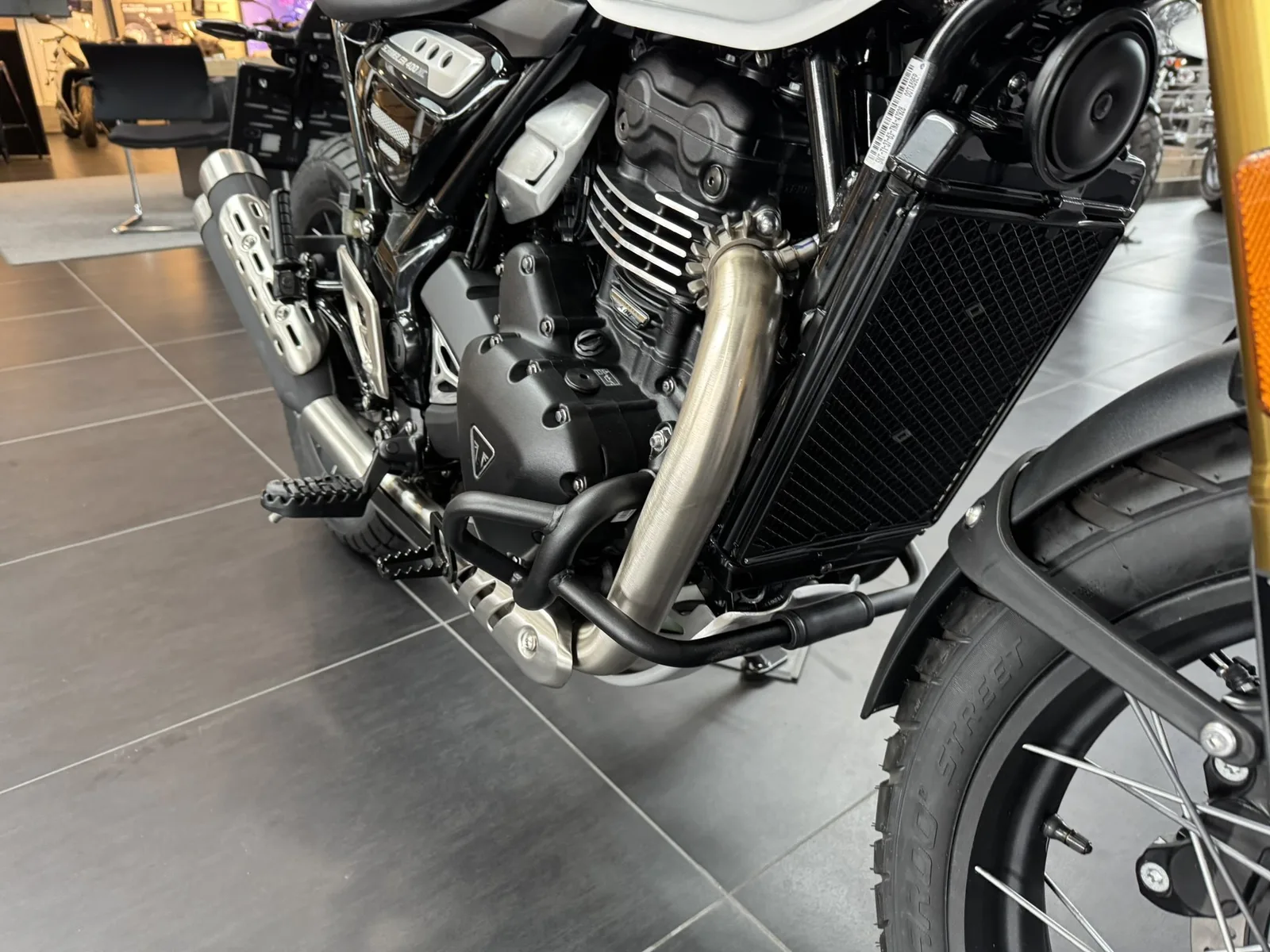 Triumph Scrambler 400 XC TG1 MY26