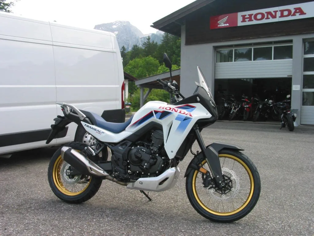 Honda XL750 Transalp E-Clutch sofort verfügbar