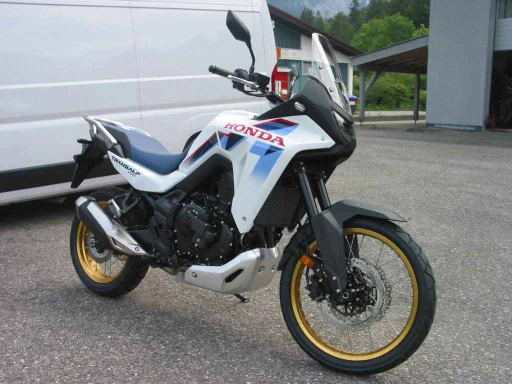Honda XL750 Transalp E-Clutch sofort verfügbar