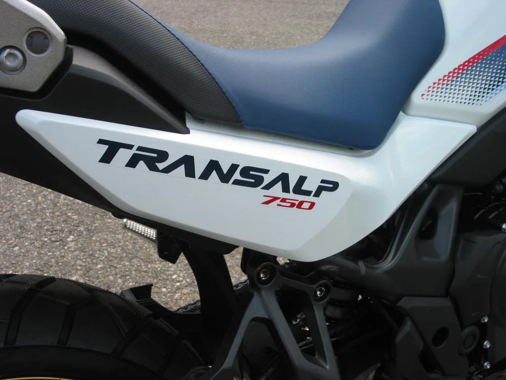 Honda XL750 Transalp E-Clutch sofort verfügbar