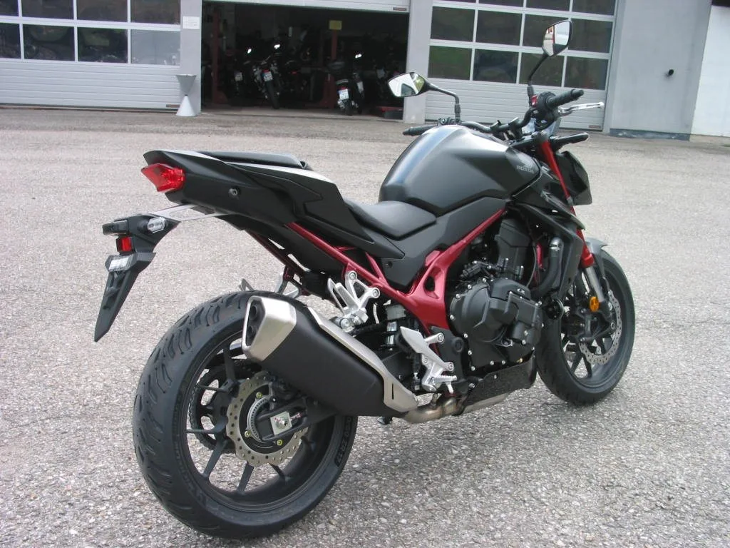 Honda CB750 Hornet E-Clutch \*Führerscheinzuschuß