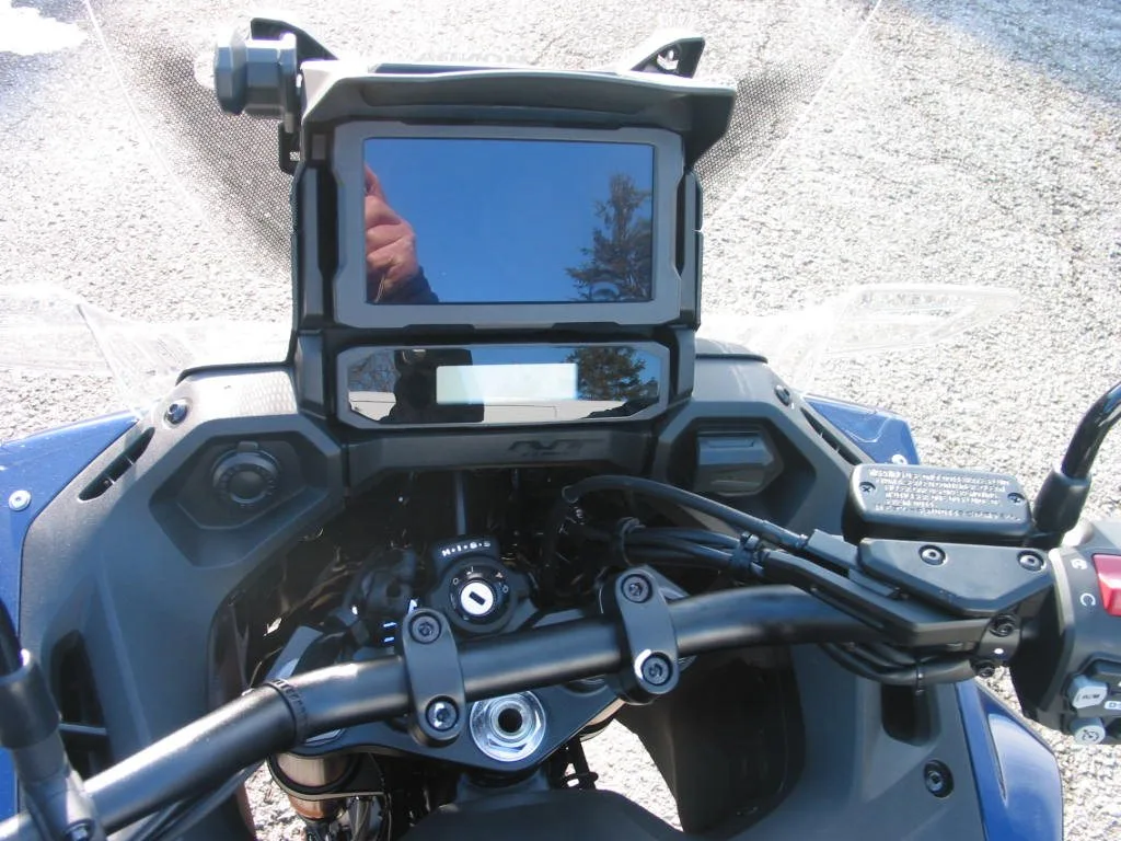 Honda NT1100 DCT Electronic Suspension 500,- € Zubehör kostenfrei