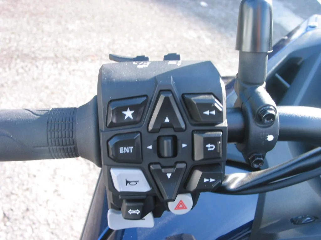 Honda NT1100 DCT Electronic Suspension 500,- € Zubehör kostenfrei
