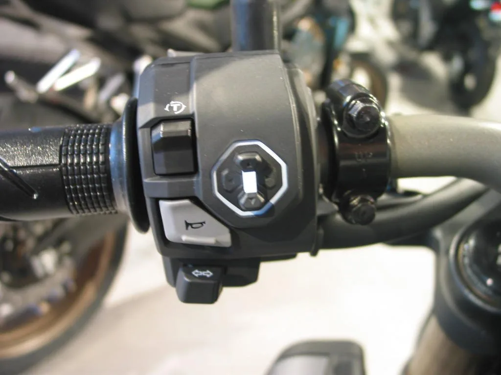 Honda CB650R E-Clutch ANGEBOT