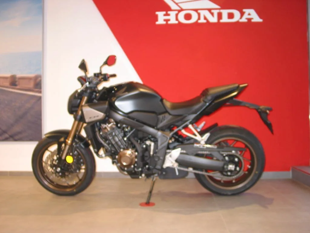 Honda CB650R E-Clutch ANGEBOT